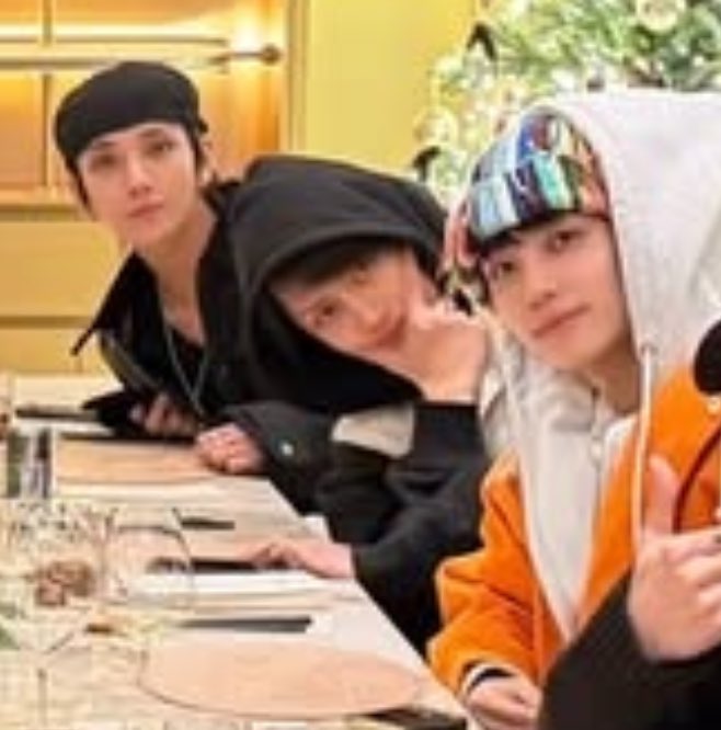 moontomeetyou's tweet image. seventeen 🩷🩵 

my 3J 🥹🩷