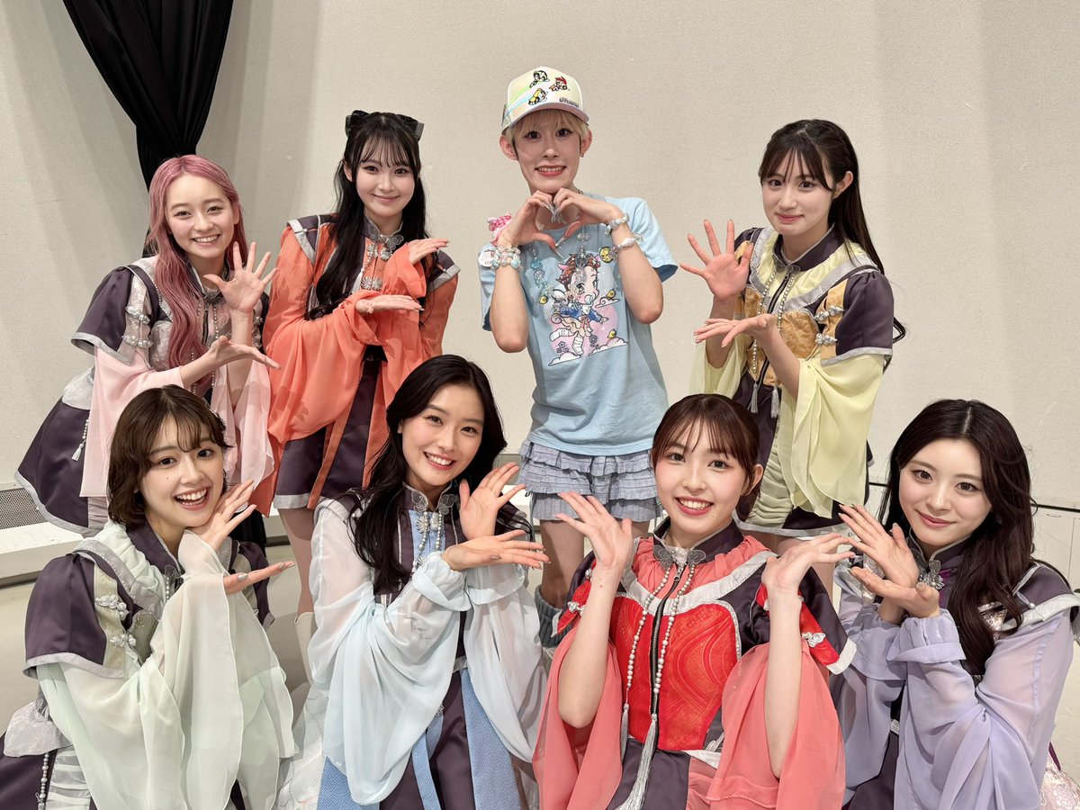 本日の #ももいろ歌合戦 にてご一緒した皆様と❤️‍🔥

ありがとうございました✨

平成フラミンゴ(<a href="/HEIFLA_official/">平成フラミンゴ 公式</a> )さん
NICO(<a href="/___nicoichi___/">【平成フラミンゴ】NICO</a> )さん
RIHO(<a href="/RinrinFlamingo/">RIHO</a> )さん

セカンドバッカー(<a href="/sekandobakka/">セカンドバッカー</a> )さん
こうへい(<a href="/sasimisouseizi/">こうへい</a> )さん
まさみ(<a href="/DrumMasami/">まさみ</a> )さん

ててみ(<a href="/t_e_t_e_m_i/">ててみ👼🏼💗</a>