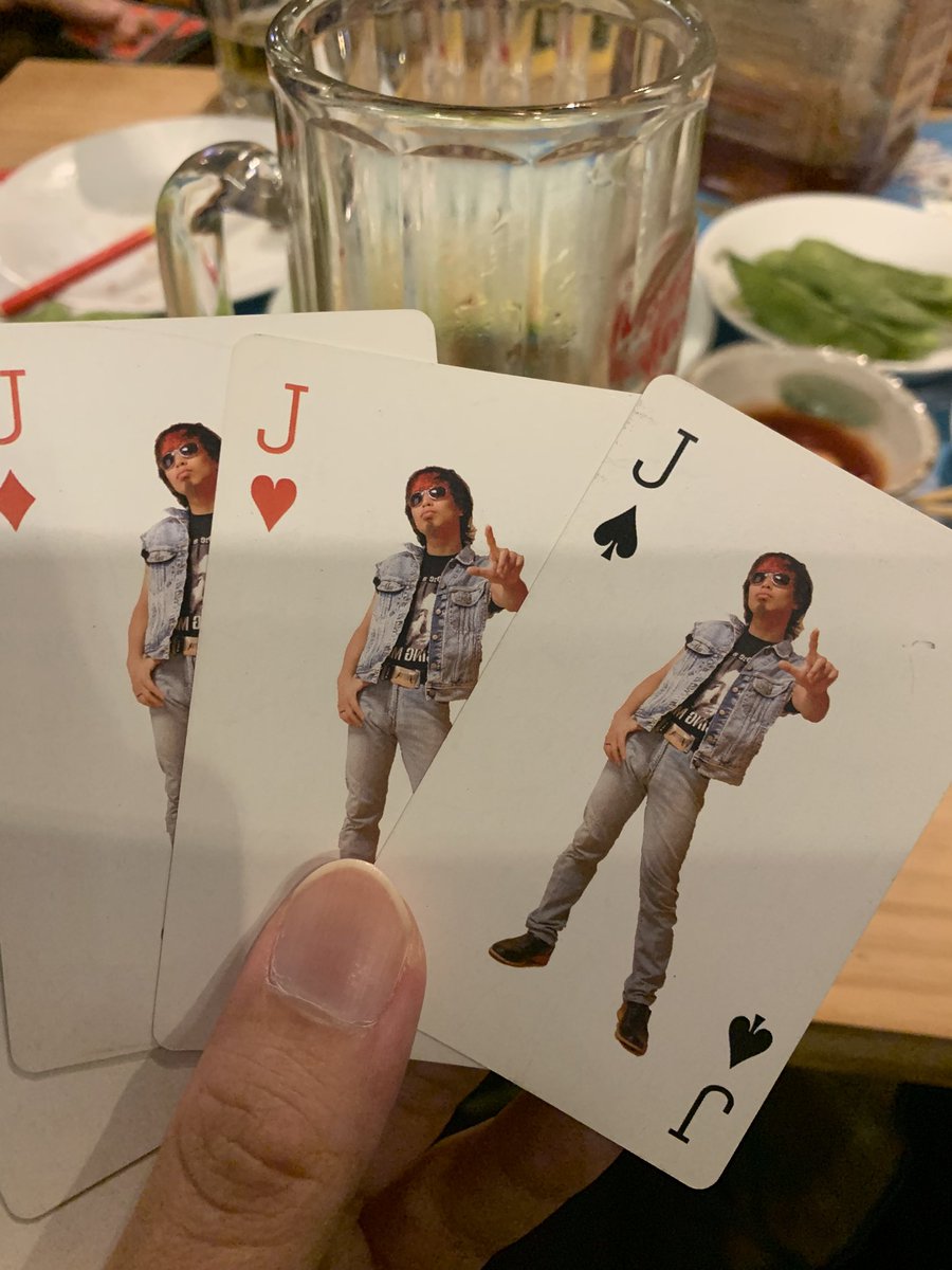 トランプやってるけど
カシマボーイじゃないっすか！