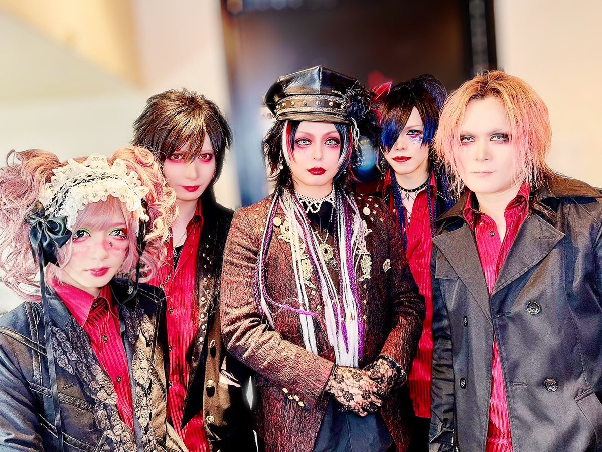 SIRENE_Official's tweet photo. 2025年ありがとうございました🐠🫧

人魚の皆さん良いお年をお迎え下さいませ🌙* :ﾟ https://t.co/28Stp5JigJ