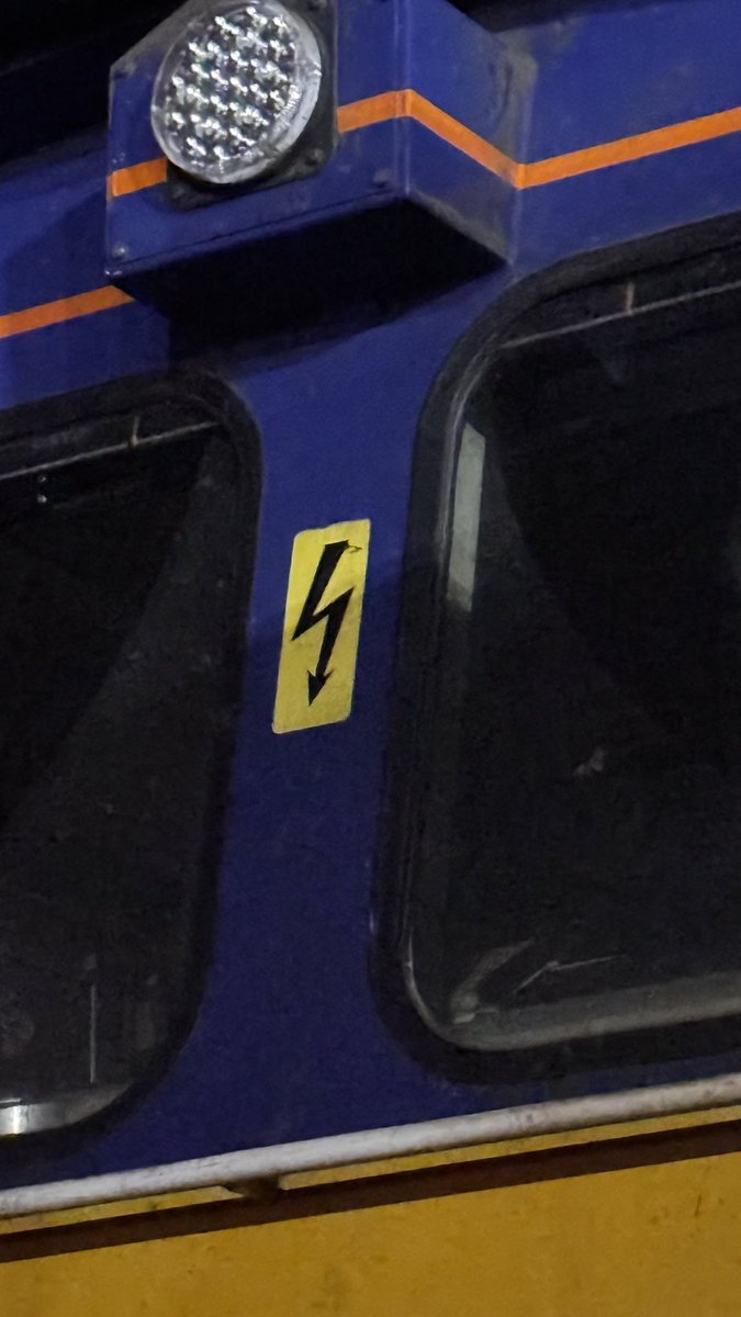 Bessie 🚂 🦡 tweet media