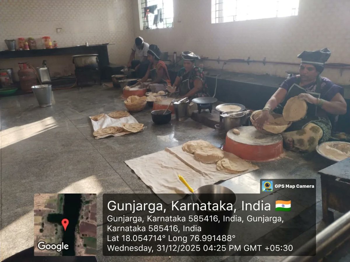 PrincipalMDRS's tweet photo. Dinner  #SocialAudit_SWDMeals #SocialWelfare_Karnataka https://t.co/usV7k3f8EY