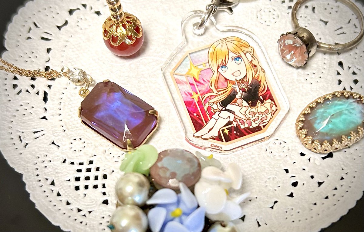 サフィレット、サフィリーンは惑星座さま（<a href="/wakuseiya/">惑星座 ★ 枠星屋タビオトモ</a> ）で購入させていただきました！全体の写真は加工してるのであまり色が再現できなかったので別で写真撮りました✨