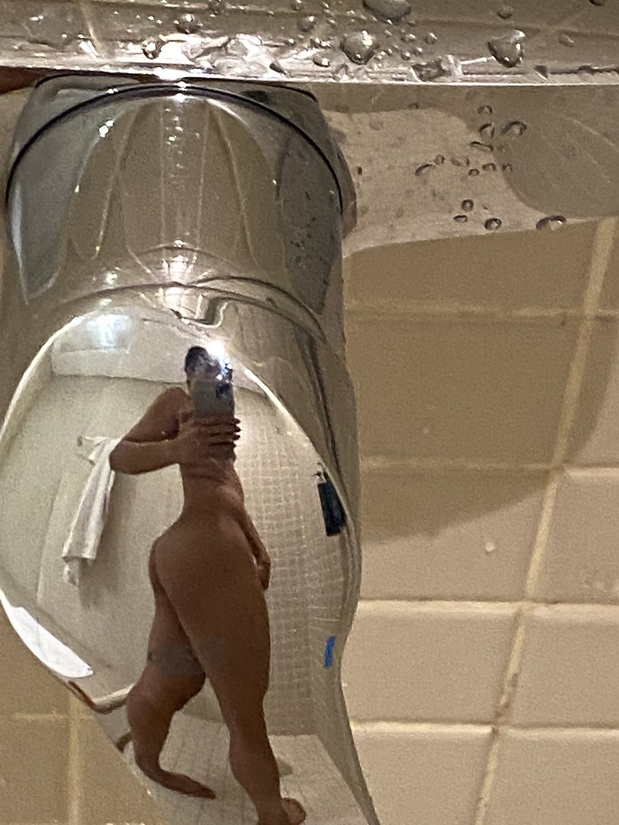 🇦🇪 tweet media