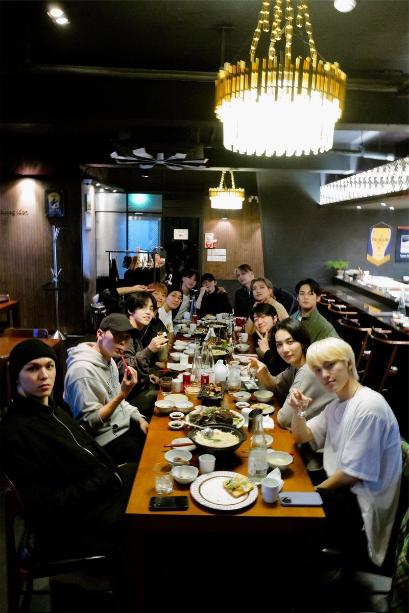 howoosol's tweet image. favorite kind of group photos