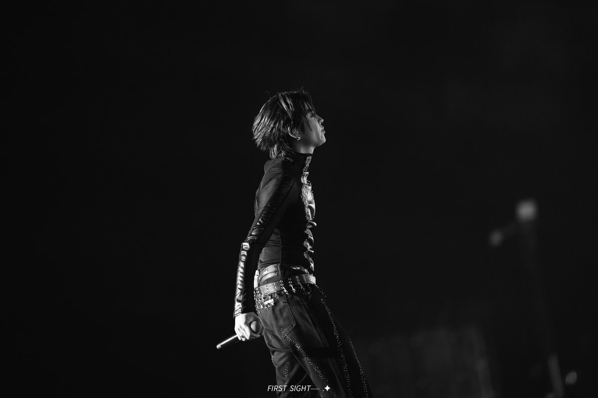 firstsight_2000's tweet image. it’s time to shine ✨🪽

TLEFIRSTONE COUNTDOWN ICONSIAM 
#TLEFIRSTONExICONSIAM 
#CountdownatICONSIAM