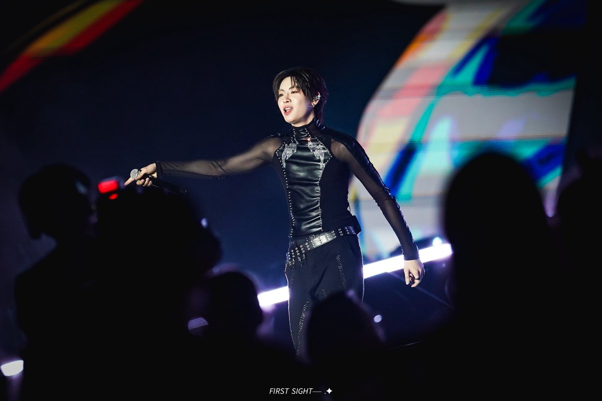 firstsight_2000's tweet image. it’s time to shine ✨🪽

TLEFIRSTONE COUNTDOWN ICONSIAM 
#TLEFIRSTONExICONSIAM 
#CountdownatICONSIAM