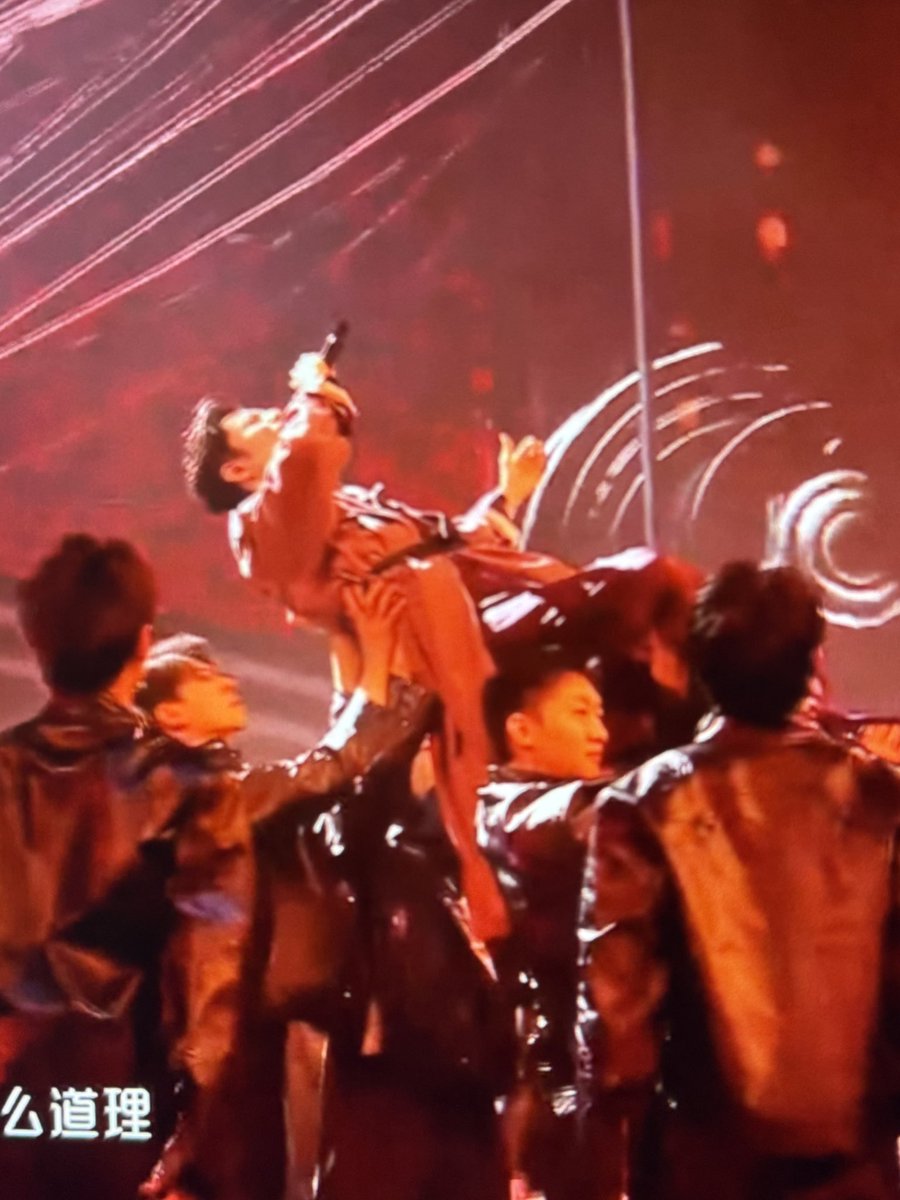 ㄱㄴㄲ 
이거 왱이보전매특허 안무잖아요