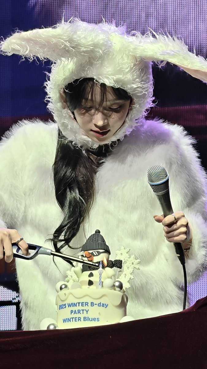 ALWAYS BY WINTER SIDE
#25WarmYearsWithWinter
#언제나_윈터편_생일축하해