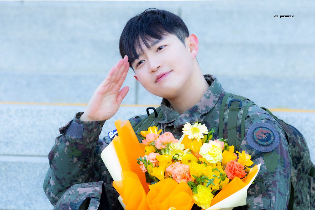 251231 이제 오래 지겹도록 보자👊

#김재환 #KIMJAEHWAN