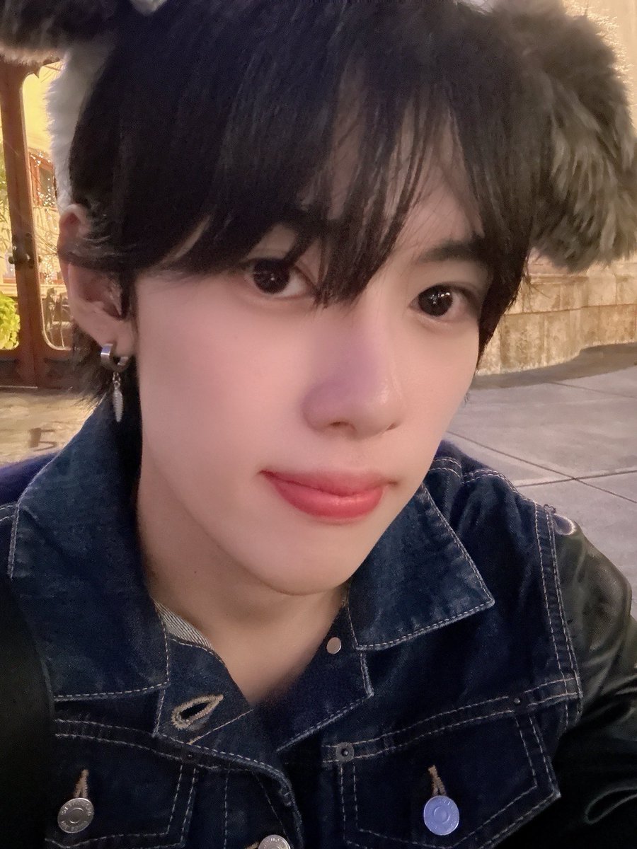 皆さんどんな年末をお過ごしですか？
僕は7年ぶりに日本で年末を過ごしています🐈‍⬛
今年は自分の人生が大きく変わった1年でした
色々な経験ができ、色々な人に出会うことができました
今年が終わる前に皆さんに良い知らせを色々することができて本当に良かったです！