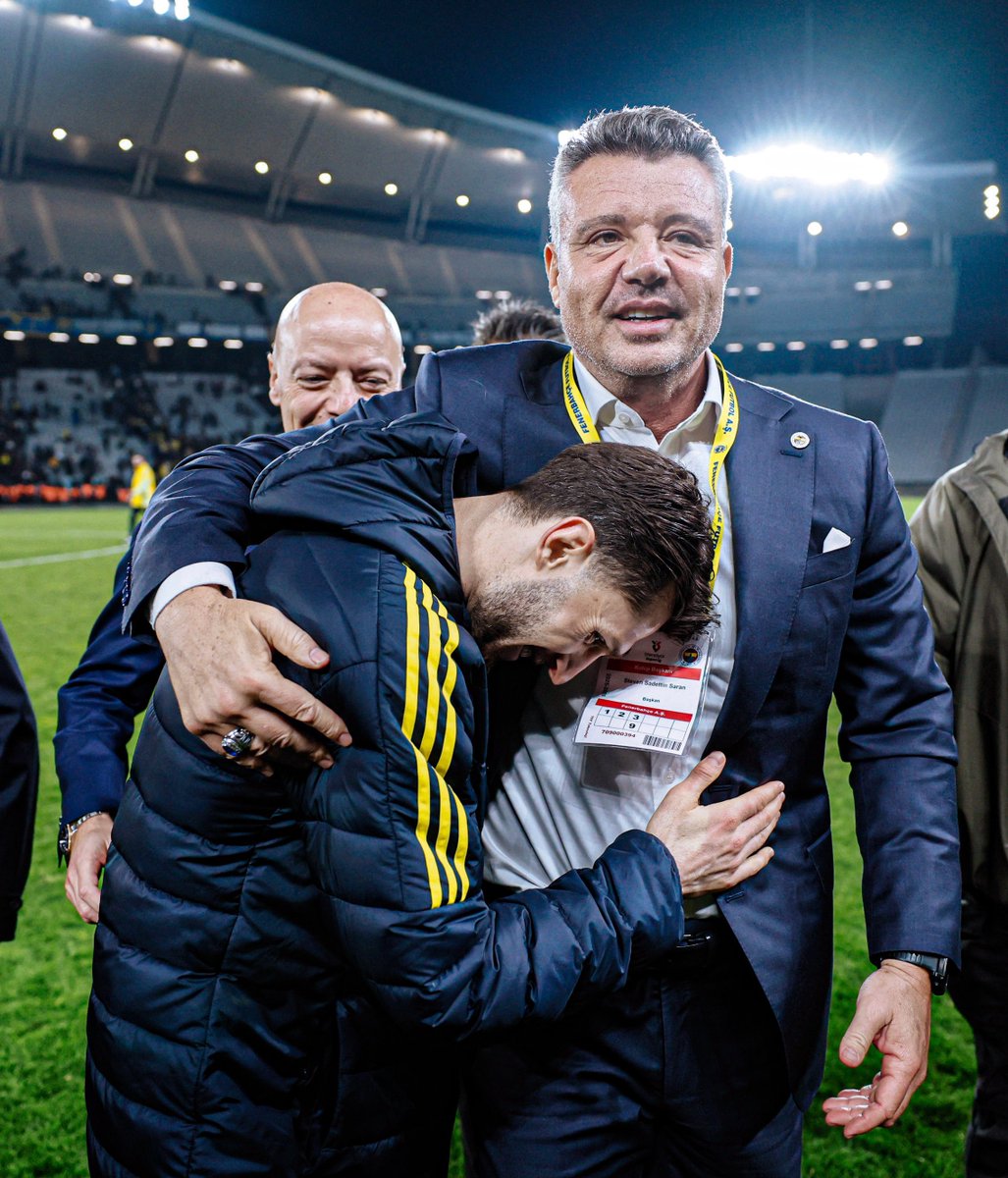 Taraftarlarımız #SeninleyizSadettinSaran etiketini gündeme sokmaya çalışıyor.