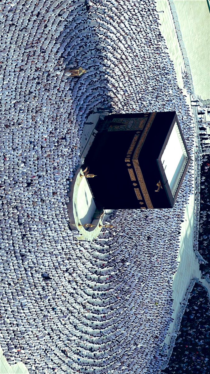 khadija68282's tweet image. King of Kings is ALLAH 🕋🕋🕋