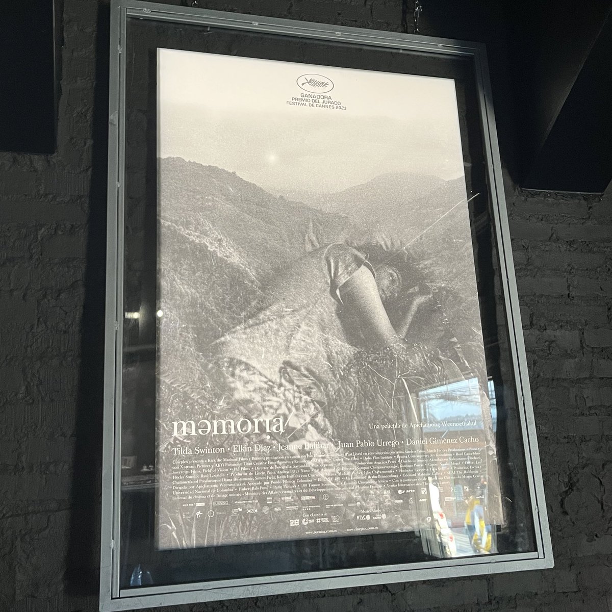 itskhimkp's tweet image. ส่งท้ายปีนี้ด้วยการมาดูหนังที่ bliss project เป็น micro cinema แห่งแรกในจันทบุรี ดีใจมาก ๆ ที่บ้านเกิดตัวเองมีสิ่งนี้ 🤍 เพราะคงมีหนังหลากหลายมาฉายเพื่อให้เข้าถึงผู้ชมมากขึ้น