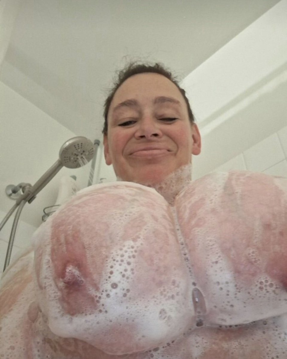 miss butty tweet media