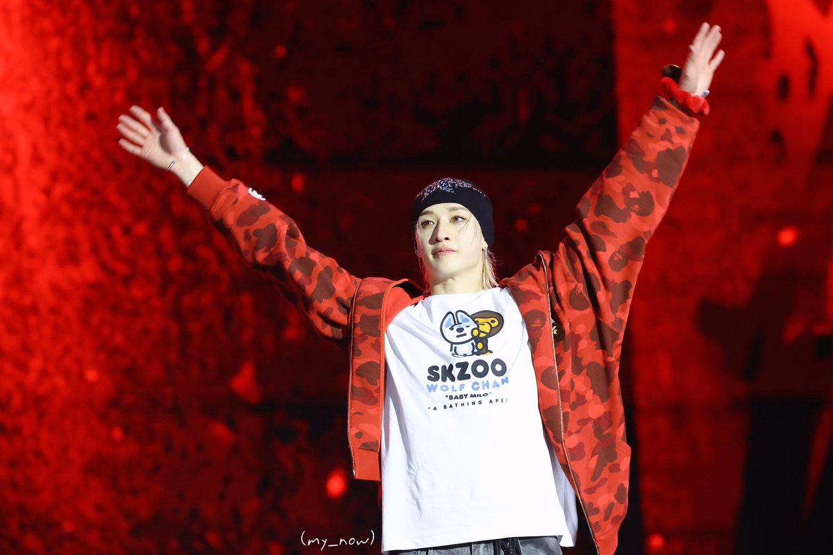 Happy New Year 🫂 
(BIG BIG HUG)

#StrayKids #스트레이키즈
#BangChan #방찬