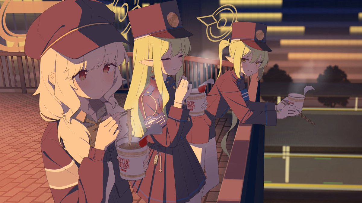 mikan_battery's tweet image. 大晦日の終夜運転に備えて腹ごしらえをするアオバとヒカリとノゾミ