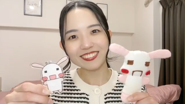 yamamotoukyo86's tweet photo. 某赤白なんとか合戦(笑)の裏で久々の夢ちゃん配信🐰
年越す前に会えて良かった😊
では、良いお年を👋
@yume_lps https://t.co/tfru0ElRVK