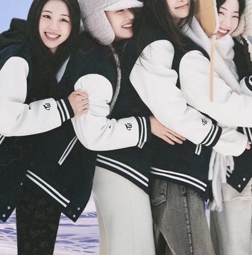 inylvr_'s tweet photo. my fam(ily) 🫶🏻 https://t.co/5YoXby5gbo