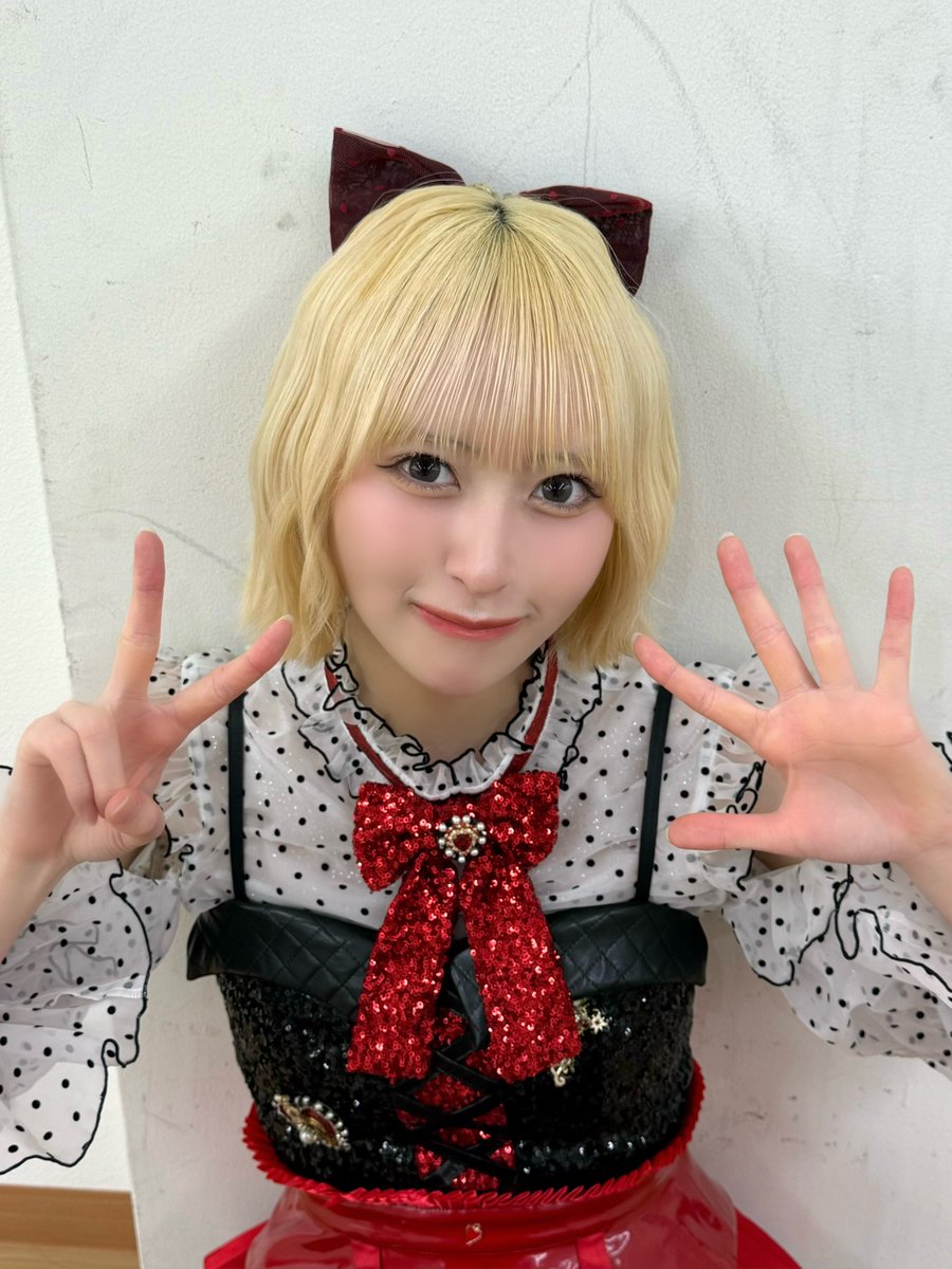 ノイミー 川中子奈月心 サインボール ノイミー 川中子奈月心 直筆 - メルカリ