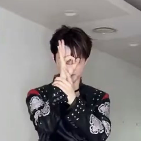 오케이 오케이 맞춰서 바뀌는 게 너무 큐 같음