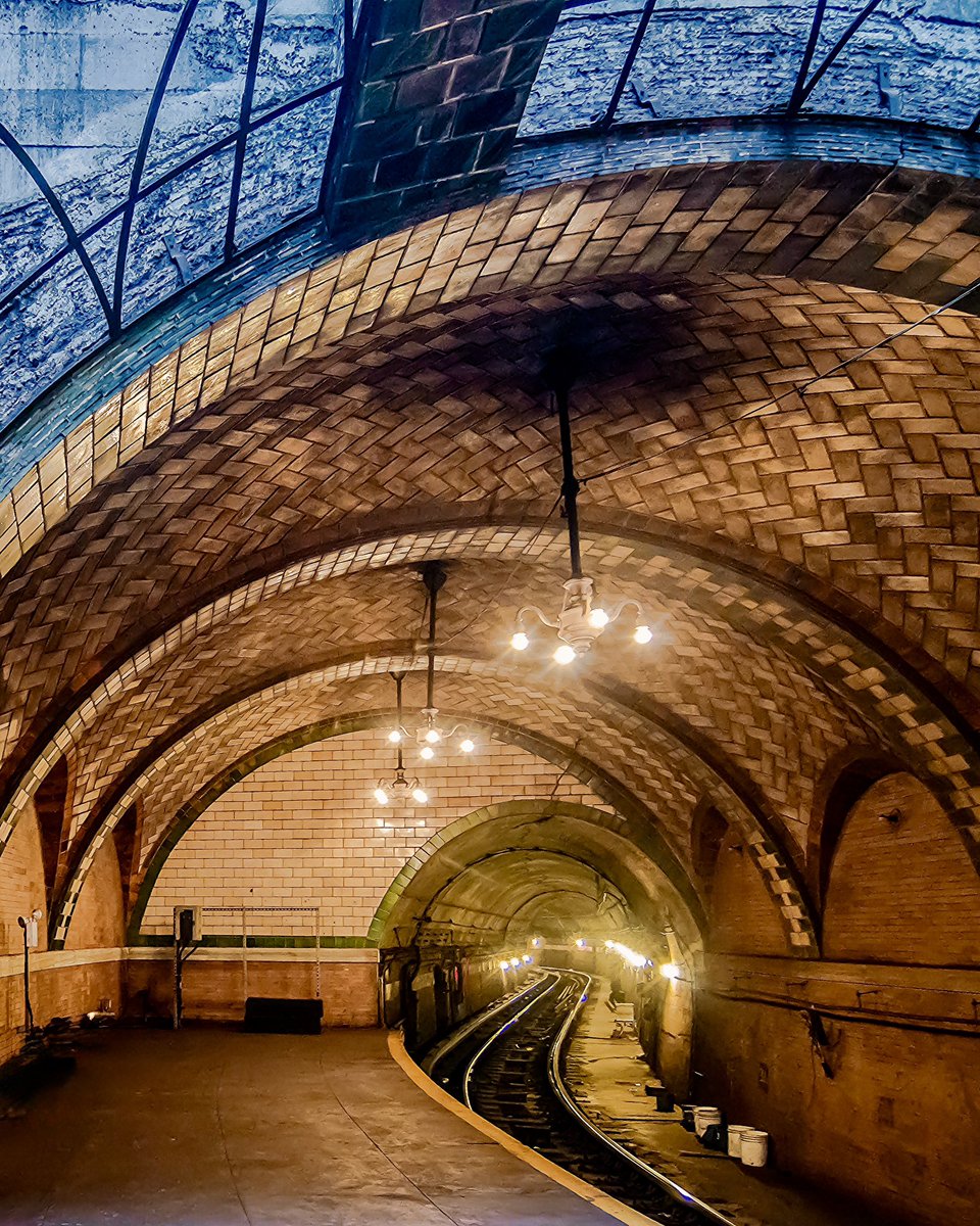 nyclovesnyc's tweet image. Old City Hall Subway Station in Lower Manhattan