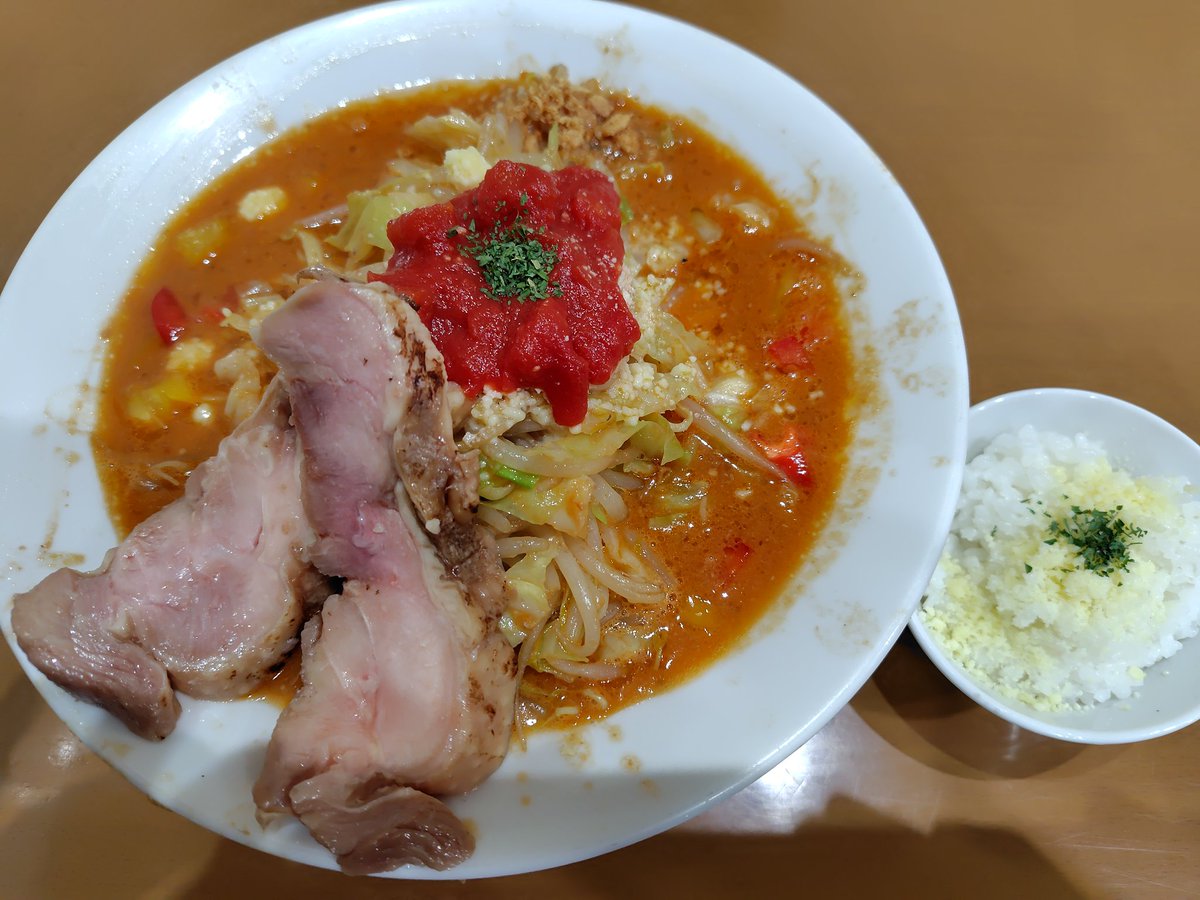 kanekobd's tweet photo. ①2025/11/28
味のささき
★アブラノオロチ+ネギTP

②2025/11/29
新町キュウ
★新町ラーメン

③麺屋いぶき
2025/12/14
★佐藤の春菊台湾麺(気まぐれ限定)

④麺や遊大
2025/12/21
★トマトチーズタンメン(限定)
★チーズ追い飯 https://t.co/oMLKcgolJN