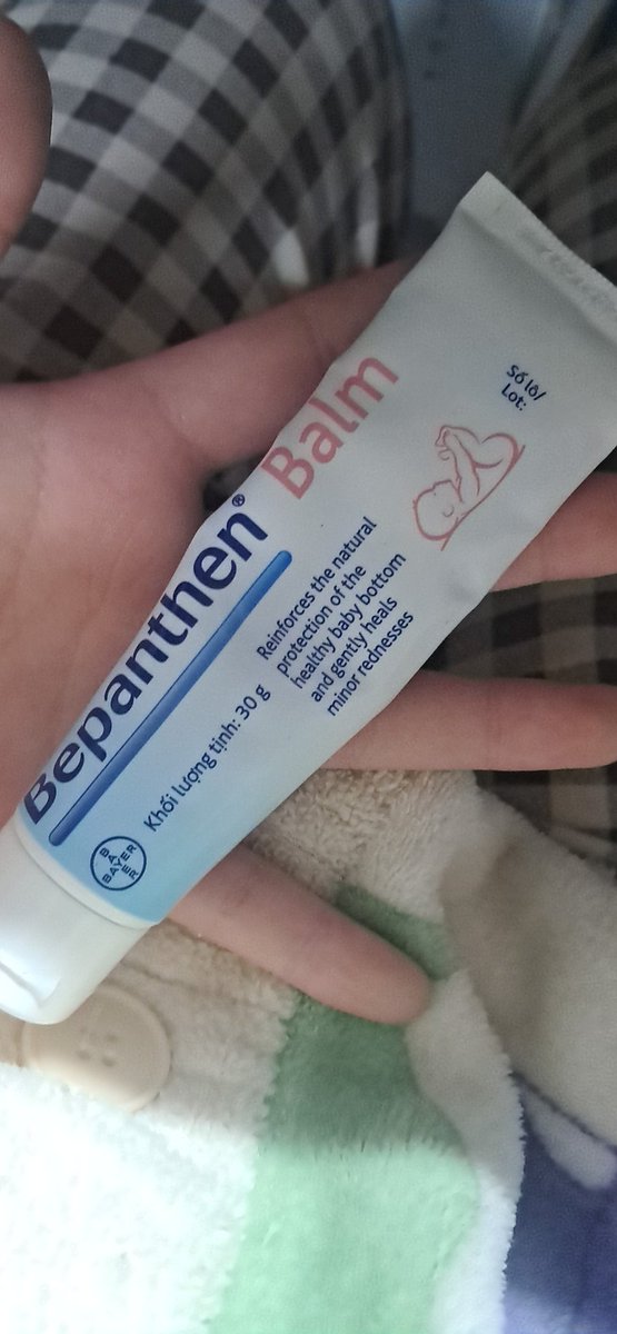 나만알고싶었던개꿀팁
이거 1 수분크림 2비율로 섞어 바르면 ㅈㅉ조음