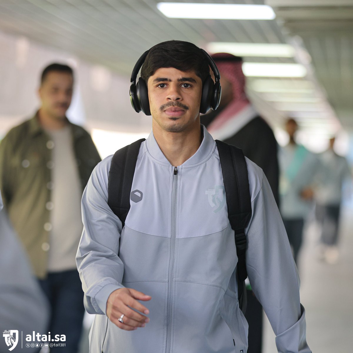 حسين الشرفاء 24 عامًا لاعبًا لنادي الرياض
من الشتوية القادمة 👏🏻

صفقة مميزة للرياض واهنيهم 
بيكون اضافة كبيرة لهم
  
وللاسف الطائي خسر افضل لاعب 
محلي عندهم بدون فايدة تذكر.