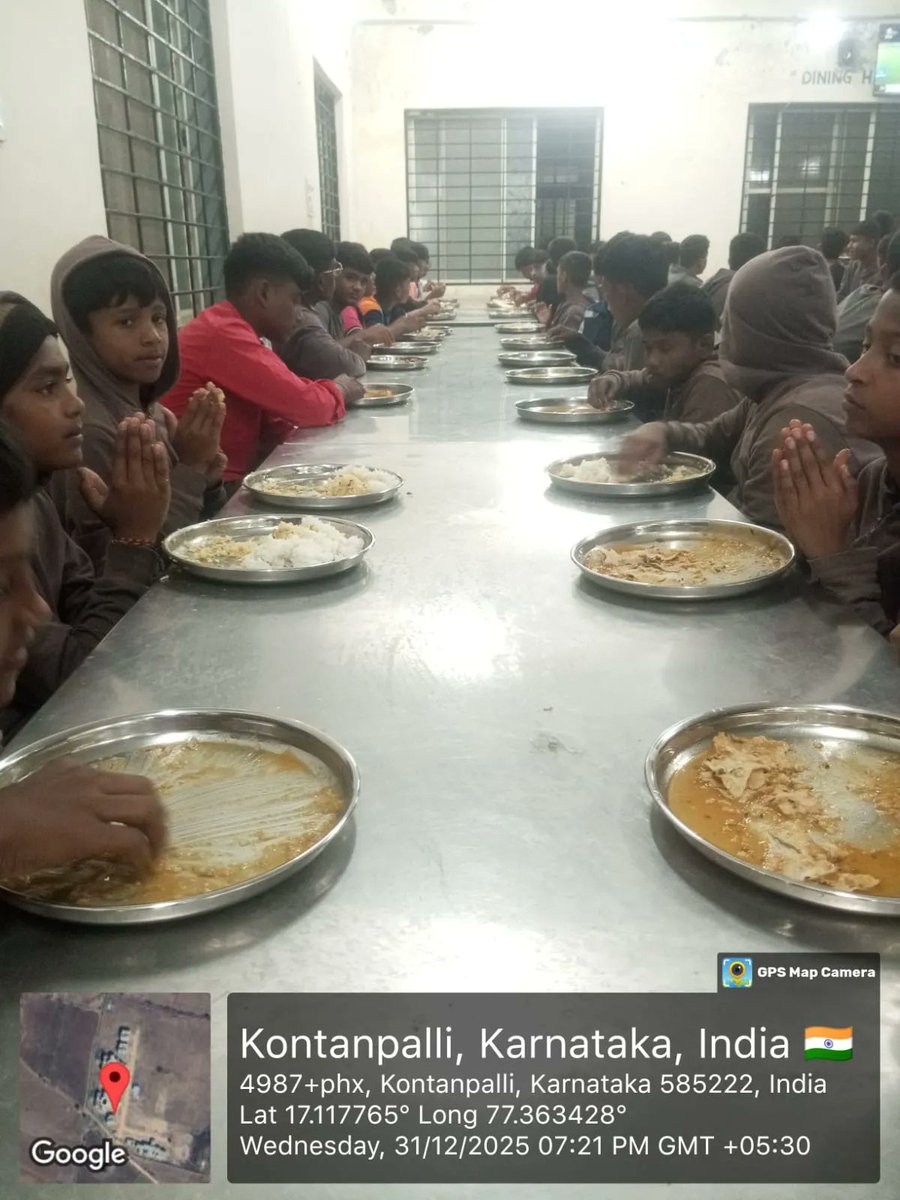 Adki505's tweet photo. Dinner  #SocialAudit_SWDMeals #SocialWelfare_Karnataka https://t.co/xJuvvusYKb