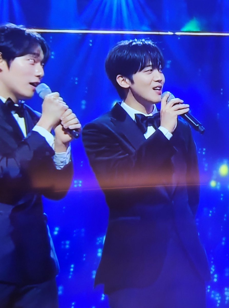 요요랑 tweet media