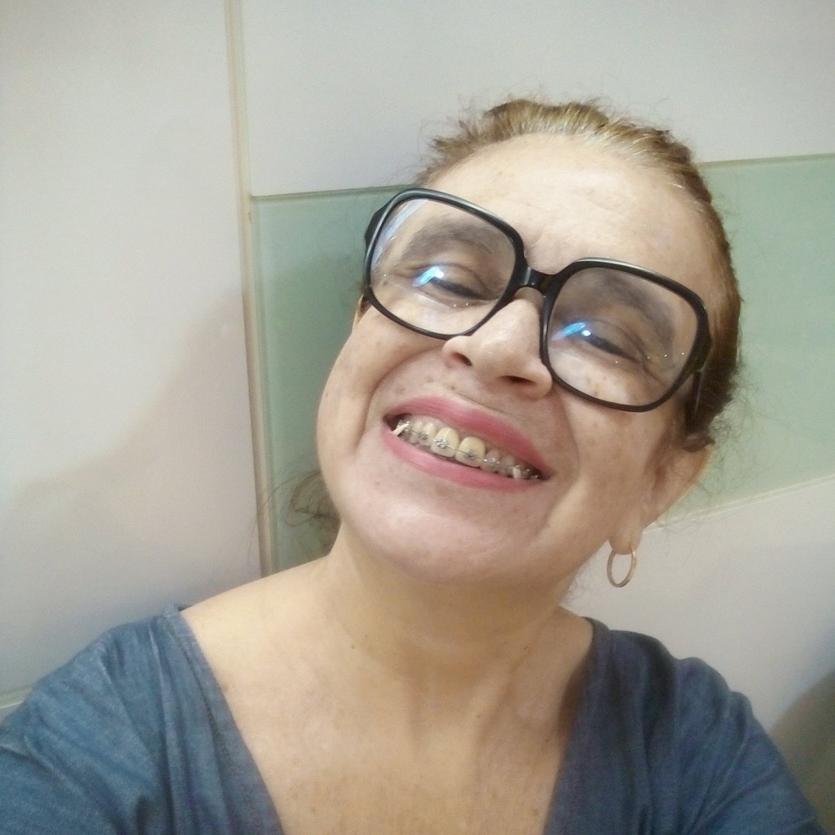 Obg 2025, mas vc foi um ano difícil, cheio de desafios, mudanças e aprendizados. Vc me mostrou que a vida pode mudar num piscar de olhos, ainda tem coisas que não consigo compreender, mas acredito que com o tempo vou entender os porquês, e os propósitos de tudo o que aconteceu!