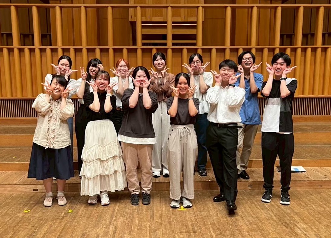 2025年も駒澤大学合唱団の応援ありがとうございました😊
先日の定期演奏会では、平日開催にも関わらず、例年以上に多くのお客さまにご来場いただき、最高の環境で歌えたこと感謝申し上げます🙏✨
2枚目は今年執行代を頑張った3年生︎です🔥
来年も駒大合唱団をよろしくお願いいたします！