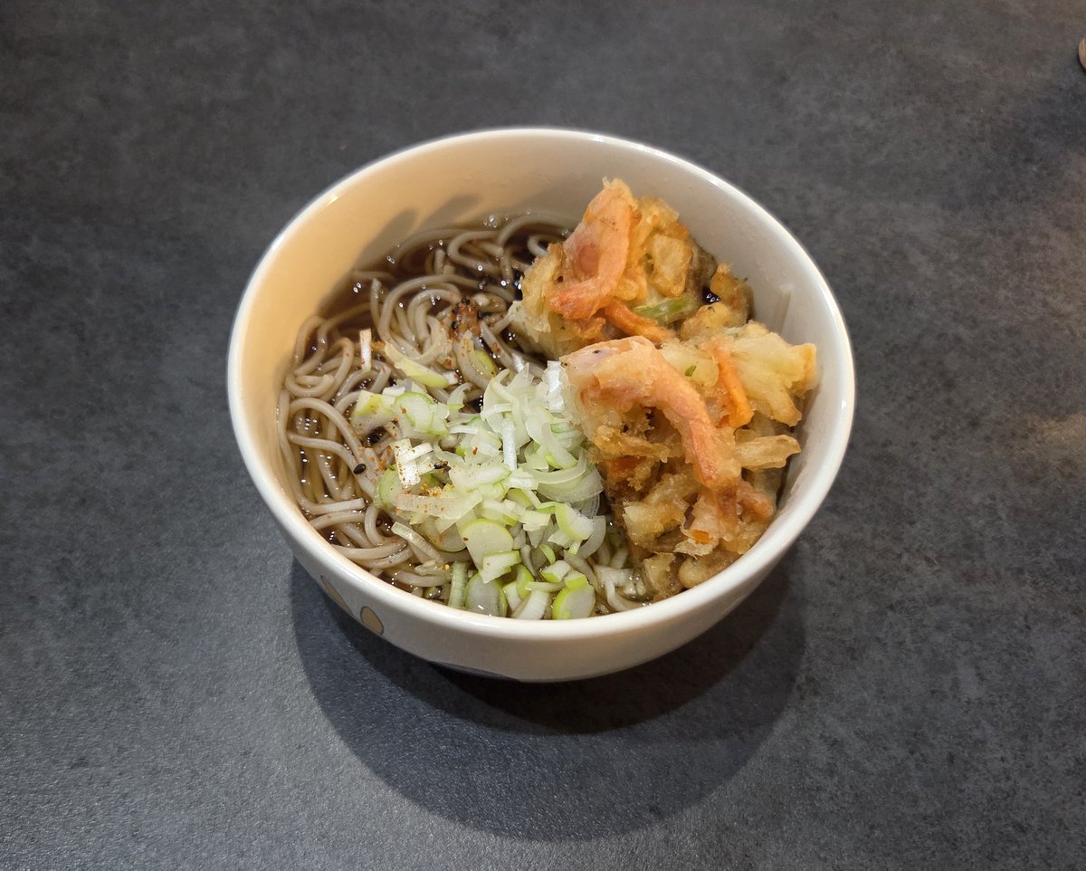 今年も1年お疲れ様でした
飯とFEHのスクショくらいしか投稿してなかったが来年はぼちぼち絵でも描いてみるかなー