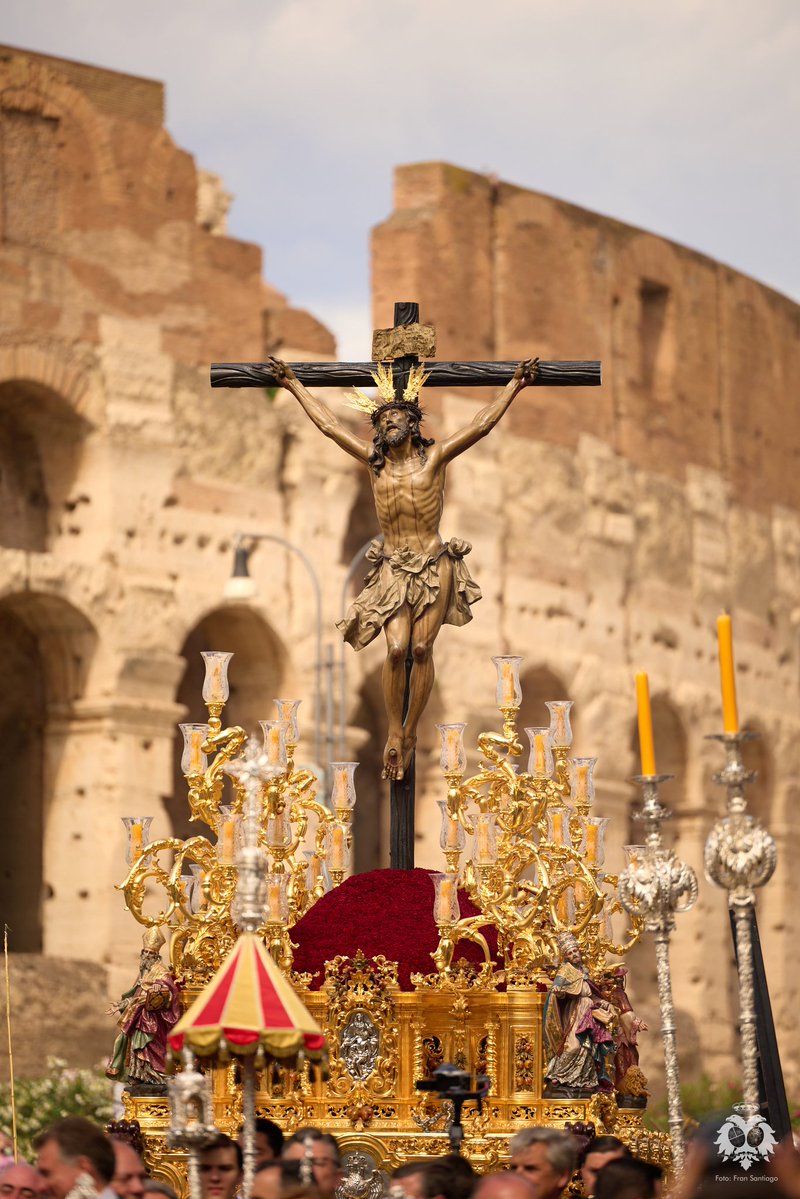 HdadCachorro's tweet image. ⚫ 𝟐𝟎𝟐𝟓 𝐥𝐥𝐞𝐠𝐚 𝐚 𝐬𝐮 𝐟𝐢𝐧𝐚𝐥. 𝐔𝐧 𝐚𝐧̃𝐨 𝐪𝐮𝐞 𝐲𝐚 𝐞𝐬 𝐡𝐢𝐬𝐭𝐨𝐫𝐢𝐚. 𝐔𝐧 𝐚𝐧̃𝐨 𝐞𝐭𝐞𝐫𝐧𝐨 𝐩𝐚𝐫𝐚 𝐒𝐞𝐯𝐢𝐥𝐥𝐚… 𝐲 𝐩𝐚𝐫𝐚 𝐑𝐨𝐦𝐚

Este año quedará grabado para siempre en la memoria de la Hermandad del Cachorro y de todos los que sentimos al…