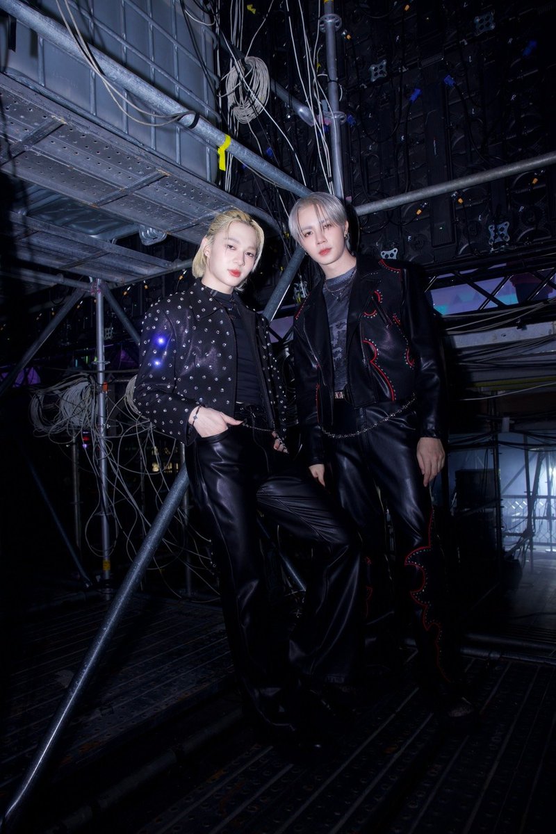 “ซี” <a href="/zee_pruk/">Z</a> และ “นุนิว” <a href="/CwrNew/">NuNew</a> พร้อมเจอกับทุกคนแล้วในงาน centralwOrld Bangkok Countdown 2026 – A Tribute to Love ✨️

CTW COUNTDOWN WITH ZEE NUNEW
#CTWCountdown2026XZNN