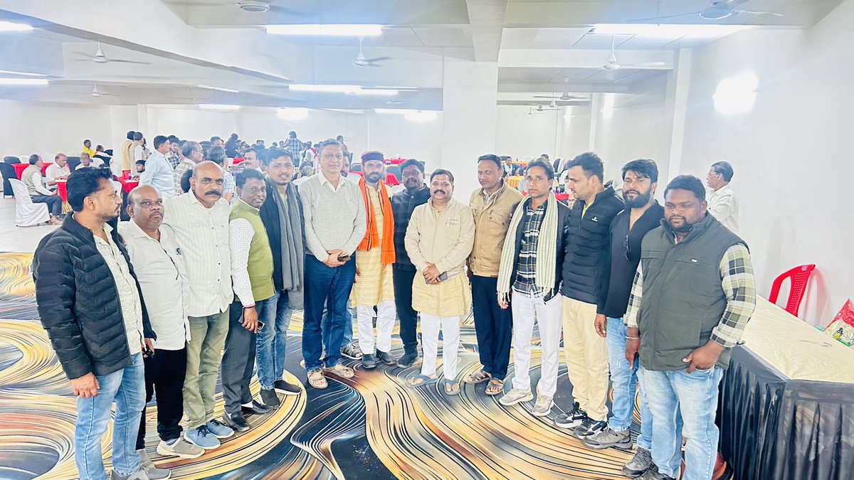 आज निज निवास बैतूल में भारतीय जनता पार्टी के यशस्वी प्रदेश अध्यक्ष श्री हेमन्त खंडेलवाल जी से युवा मोर्चा साथियों के साथ उपस्थित होकर स्नेह भेंट ki
<a href="/Hkhandelwal1964/">Hemant Khandelwal</a> <a href="/BJP4MP/">BJP Madhya Pradesh</a>