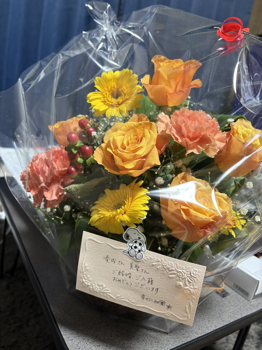 mesatamm's tweet photo. 今年振り返ると5月に入院したり7月に山形出張2週間着いて行ったり8月に転職10月に入籍と色々と濃い一年でした✨

来年はもっと騒がしくなる予感🥰
ドキドキワクワクです🥳
これからもよろしくお願いします🫶 https://t.co/fpA3kBO1JV