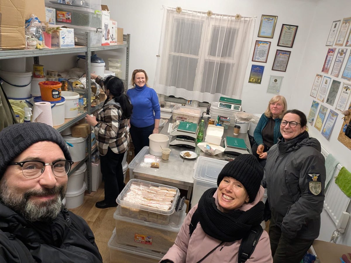 Lviv Volunteer Kitchen tweet media