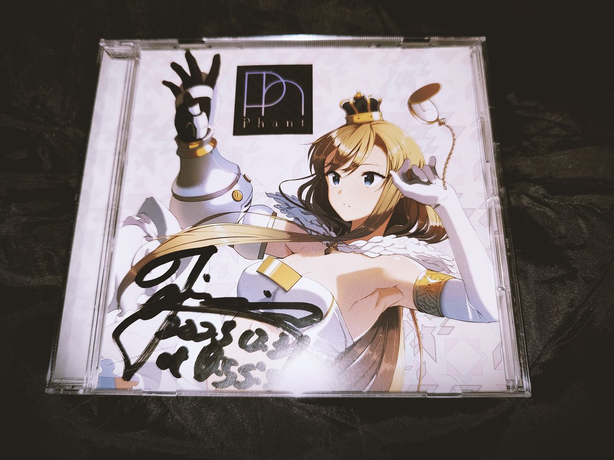 Taishi先生が私のブースにお越しくださり、サイン入りCDを贈って