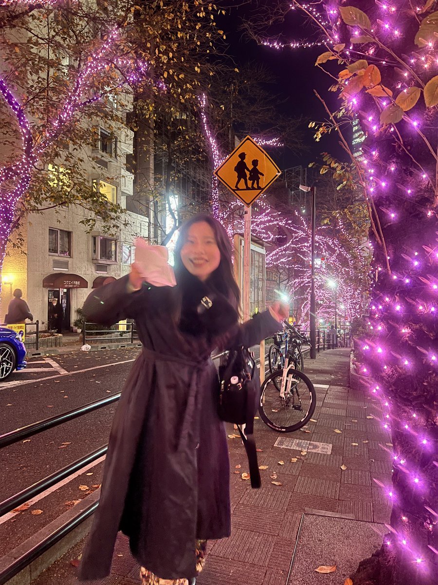 8chyade's tweet photo. おめでとう12月を生きたわたしたち。どんな日も生きたね。365日生きたこと、本当に偉大だよ。盛大に祝おう。そしてまた一緒にお祝いしようね。明日から、より幸せな一年になることを願っています。 https://t.co/u0RFV67nAR