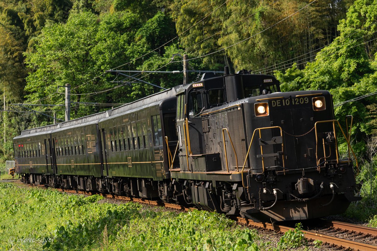 FDLens's tweet image. 今年は引退していく車両たちが多くて2025年後半は撮り鉄機会が激減しました。前半だけの写真だけになりますが色々と濃い記録を出来たと思います。
来年もどうぞよろしくお願いいたします。

#2025年を写真4枚で振り返る