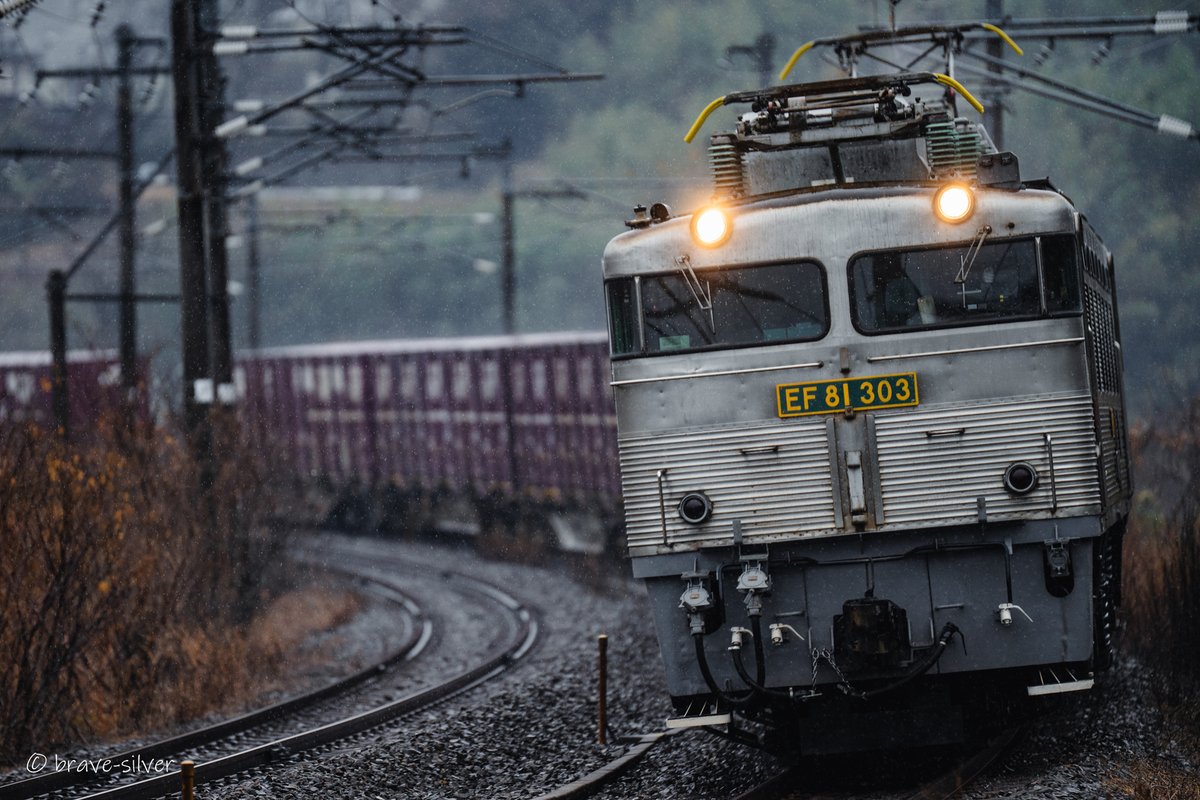 FDLens's tweet image. 今年は引退していく車両たちが多くて2025年後半は撮り鉄機会が激減しました。前半だけの写真だけになりますが色々と濃い記録を出来たと思います。
来年もどうぞよろしくお願いいたします。

#2025年を写真4枚で振り返る