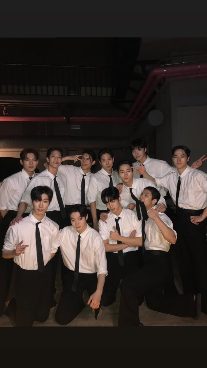 rawvely333's tweet photo. 우리가좍...ㅠ https://t.co/LhRDG7TSyx