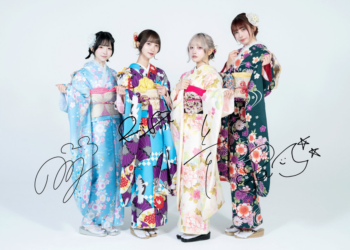 YOLOZ_info's tweet image. 🎍🎉HAPPY NEW YEAR 2026🎉🎍

今年も YOLOZとよろ‼️🔥🔥

#YOLOZ