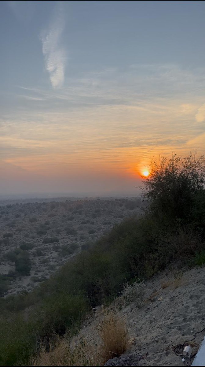 ManiaShakeel's tweet photo. 2025 is the most unexpected year of my life .What I have seen ,what I have done ,what I have felted, what I have got , I can't express.I welcome a new exciting year of my life.I hope to see something more interesting,exciting, and, of course, unexpected things in the coming years https://t.co/8cUmMmCFhk
