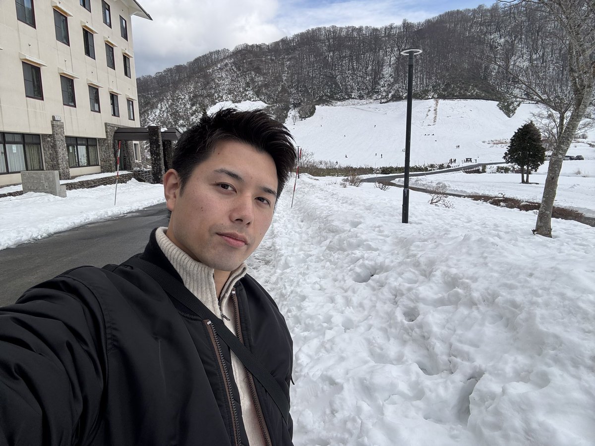 yuhi25_official's tweet photo. 気づいたら今年も終わり
今年は様々な役をやらせてもらいました！
お芝居だけでなく安達さんと漫才やコントもやらせてもらい色々経験して成長できたと思います！
来年はもっと発信していかないとな！！
皆さん良いお年を！

やはり長野県民としては年越しそば！ https://t.co/NkNOyBoIAD