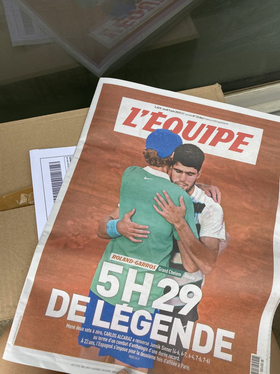 barscaraz's tweet image. au revoir le salon au revoir la salle de bain au revoir 2025