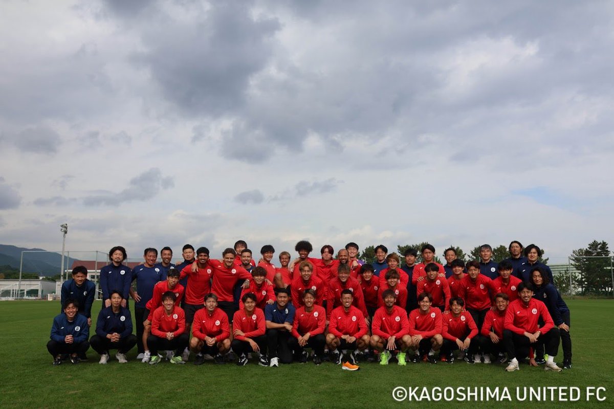knt0596's tweet photo. 2025年もお世話になりました。

J2昇格出来なく悔しいですが、プレーオフにいき個人として良い経験が出来たと思ってます。
来シーズン必ず良いシーズンになるよう良い準備をします！

皆様、2026年も宜しくお願いします🌋⚽️

#鹿児島ユナイテッドFC https://t.co/z8FeHFYyuI