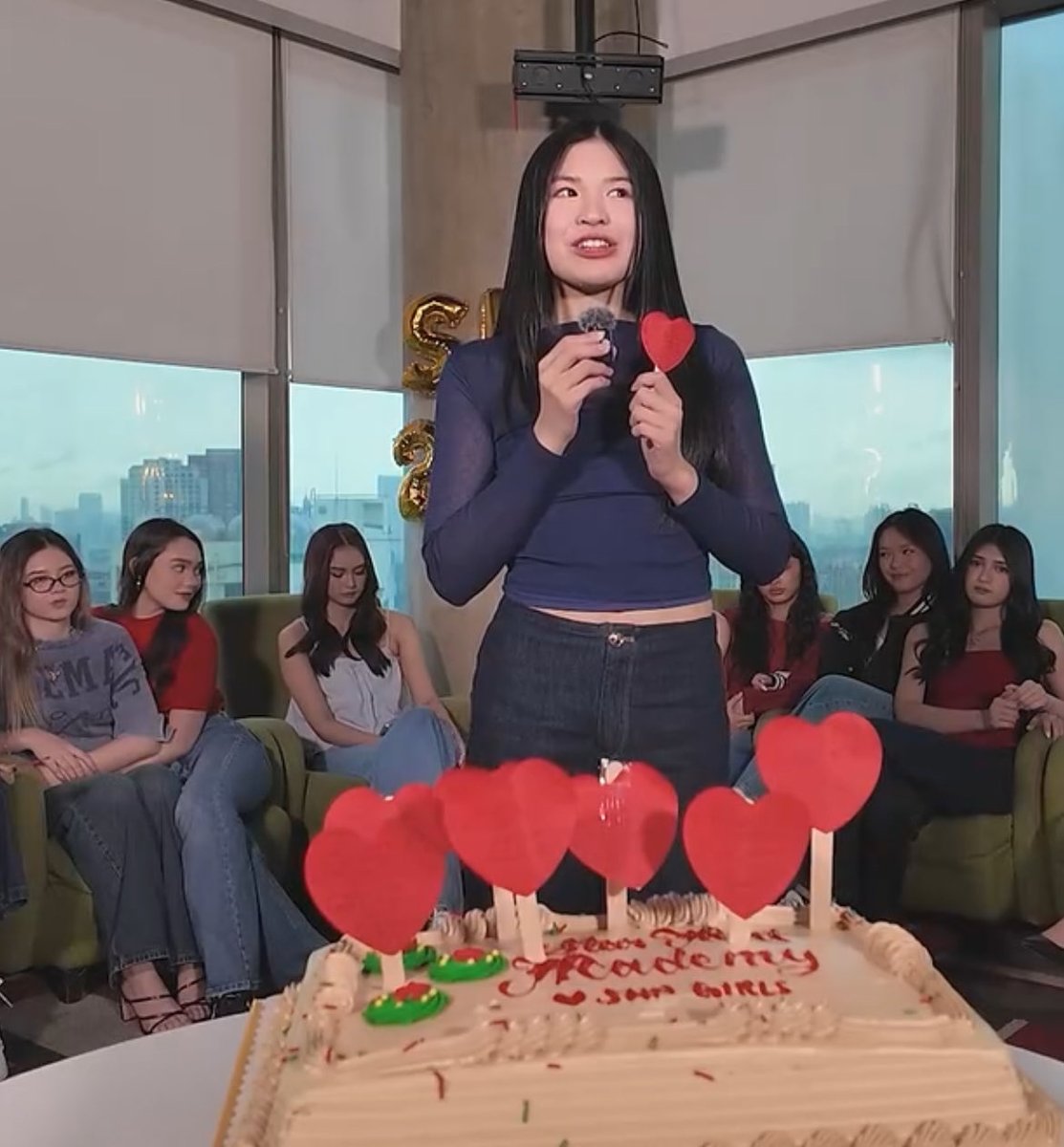 enchantedphi's tweet image. nuyan brimner at rain